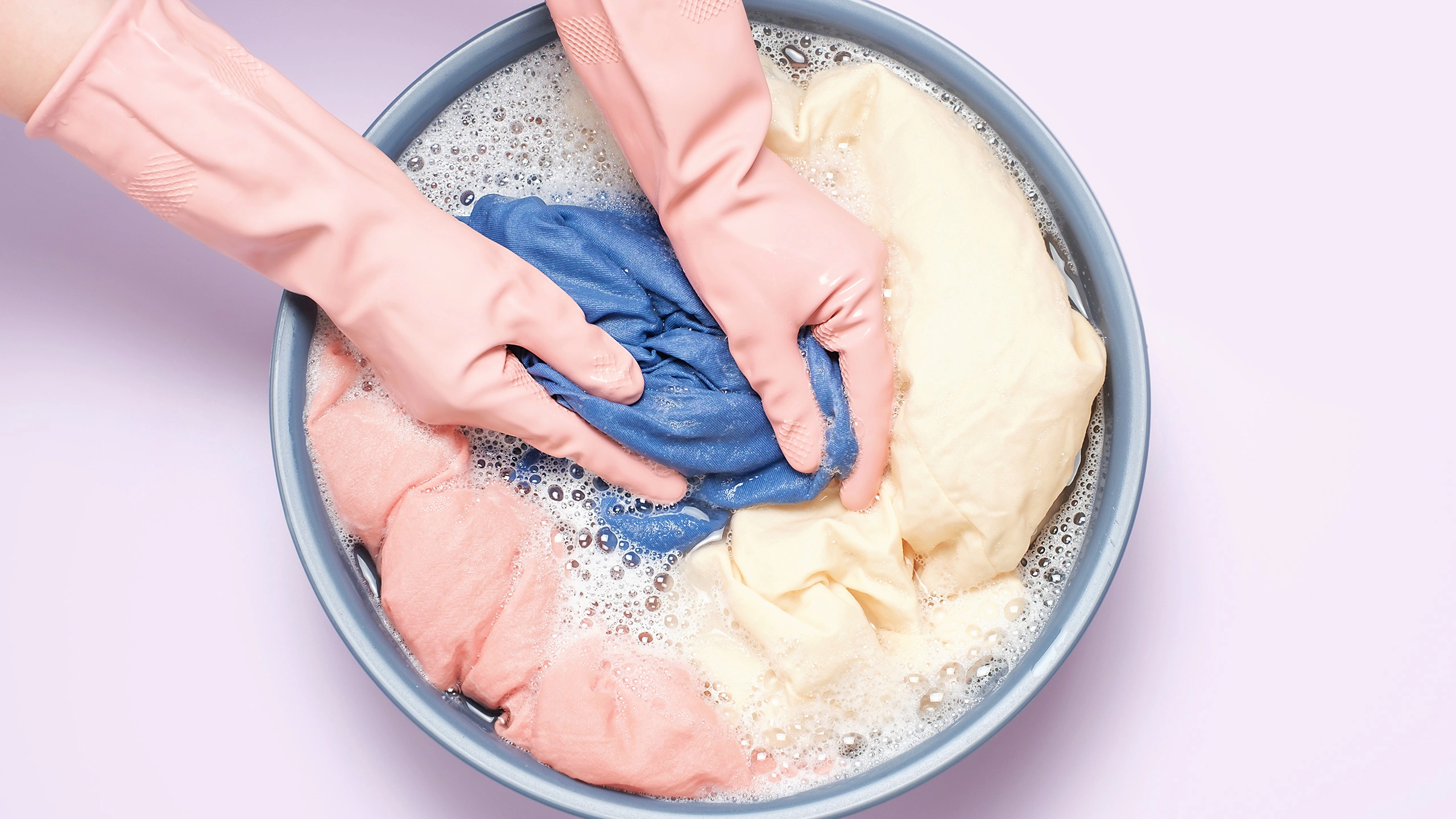 How to Tell If You're Allergic to Your Laundry Detergent