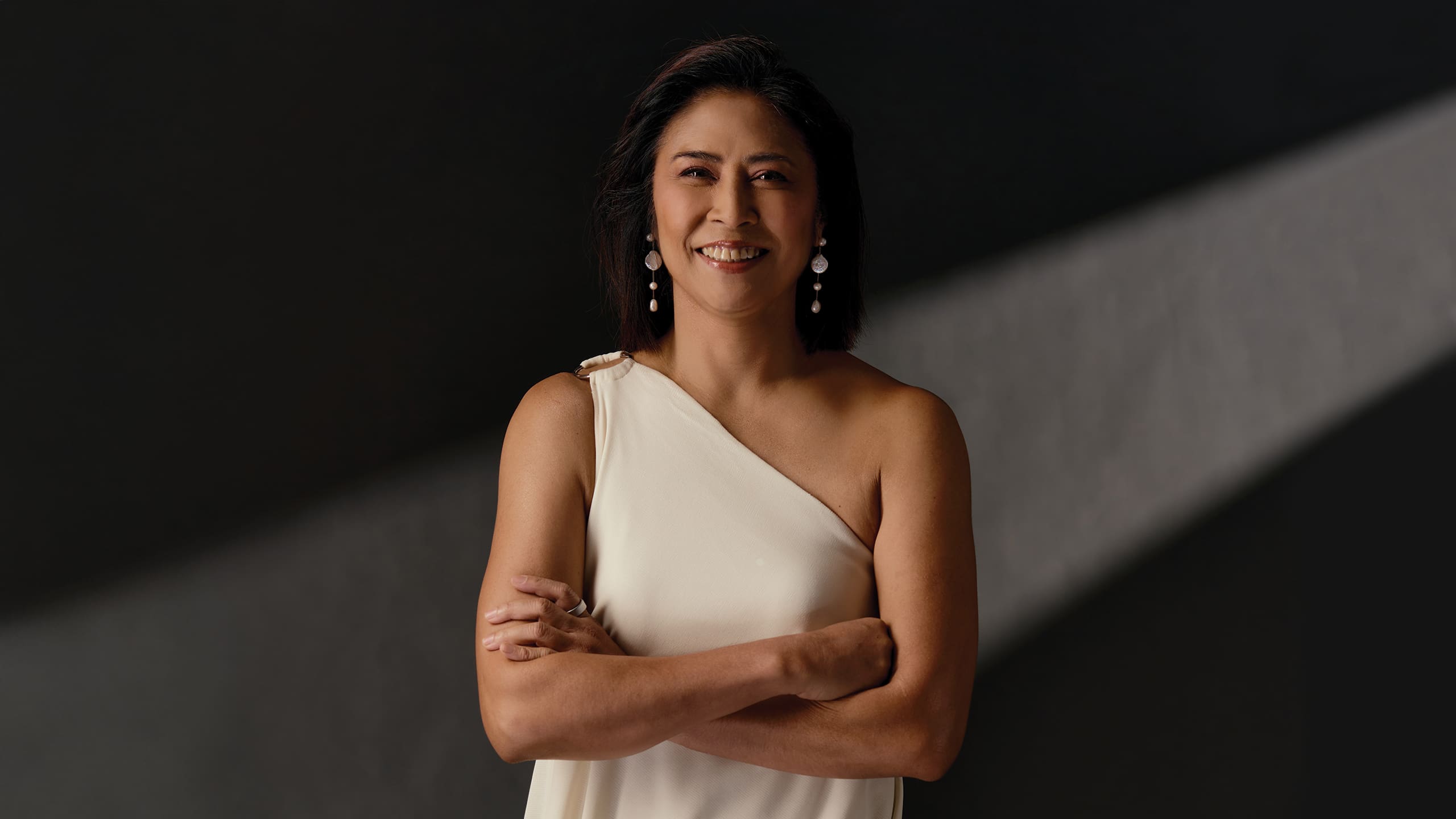 Meet Brooke Castillo, the First Filipina Commercial Jet Captain and Airbus Instructor