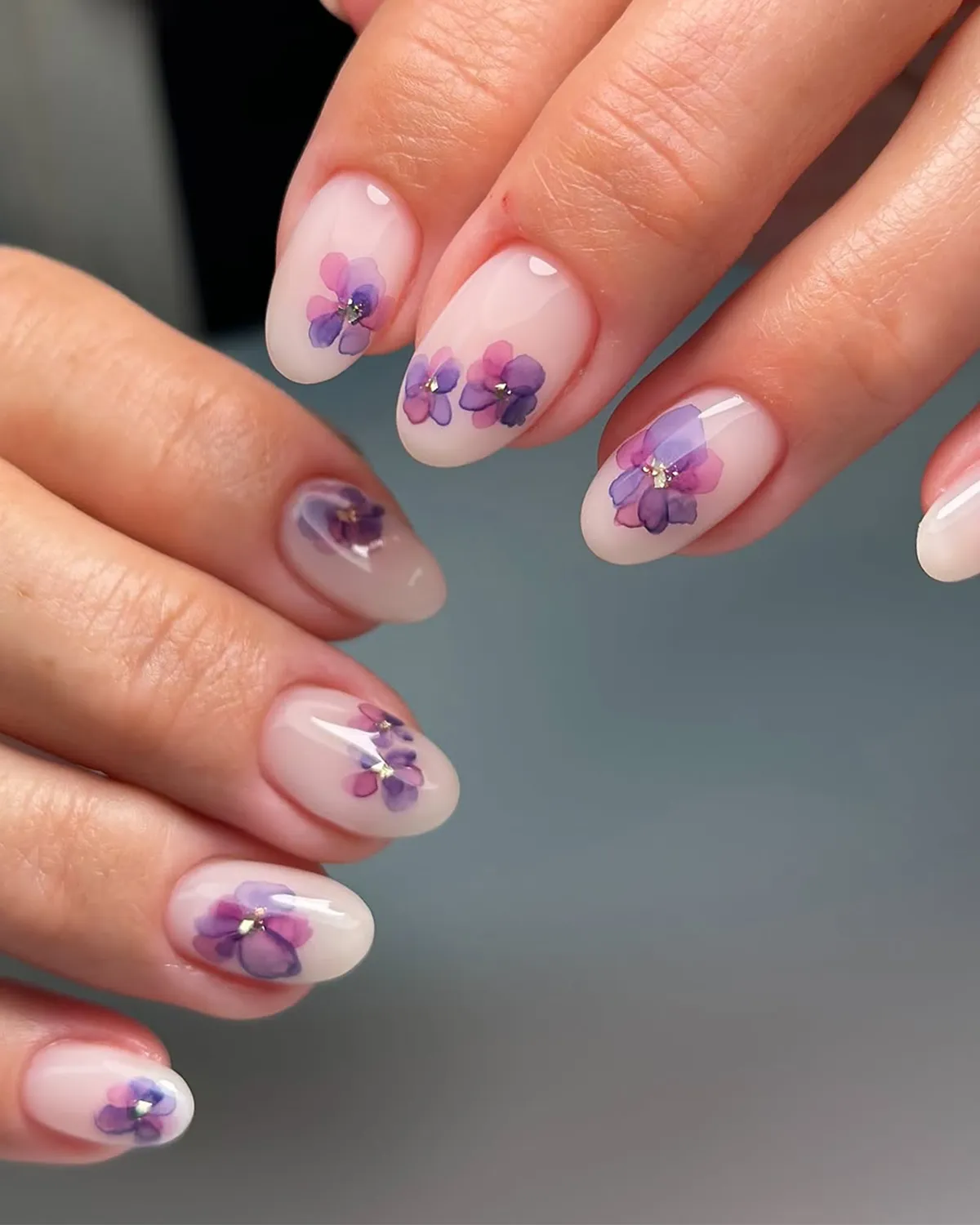 Courtesy of @bees.knees.nails